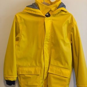 Petit Bateau Raincoat! Size 6, Barely worn.